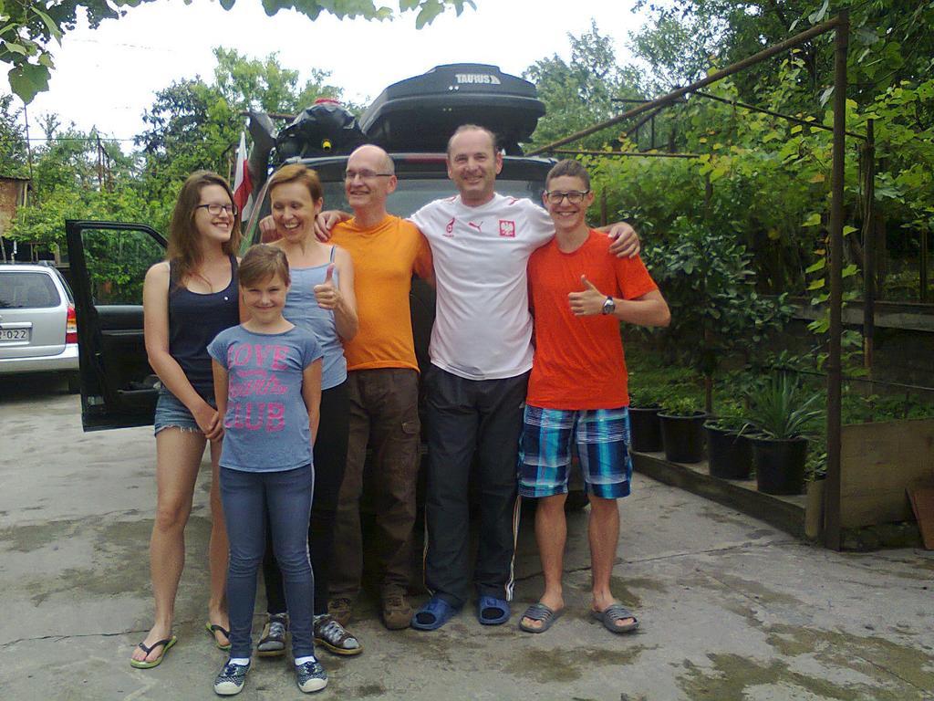 Giorgi'S Homestay Kutaisi Exterior photo