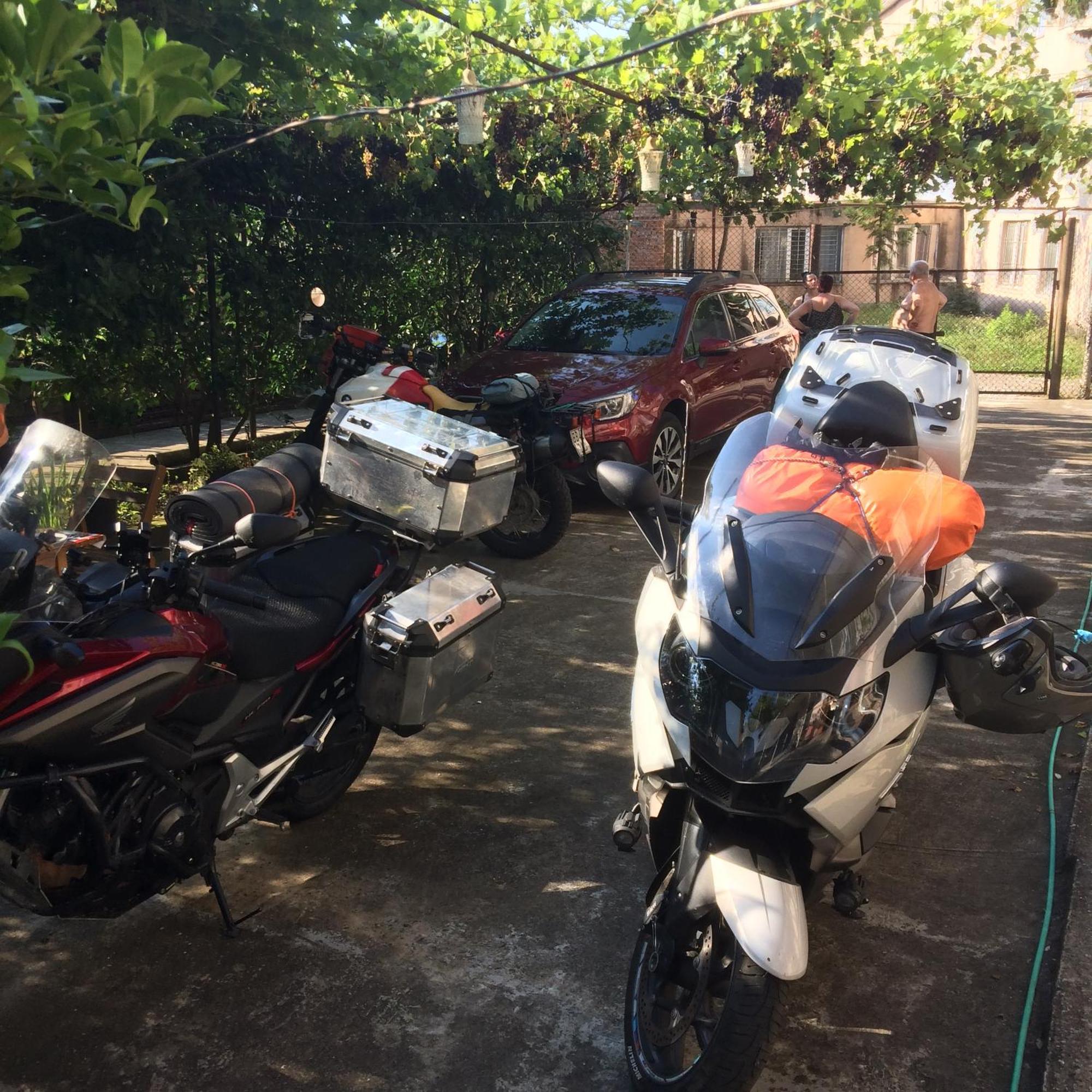 Giorgi'S Homestay Kutaisi Exterior photo