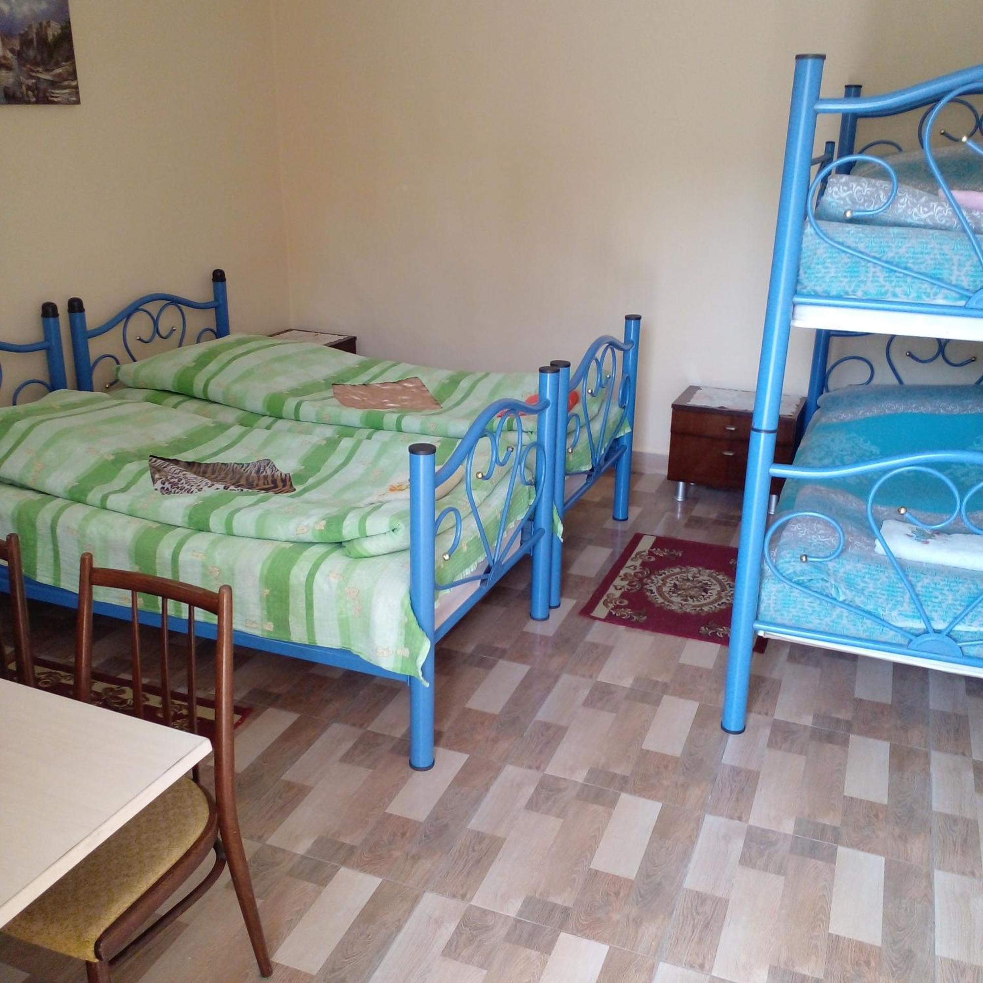 Giorgi'S Homestay Kutaisi Exterior photo