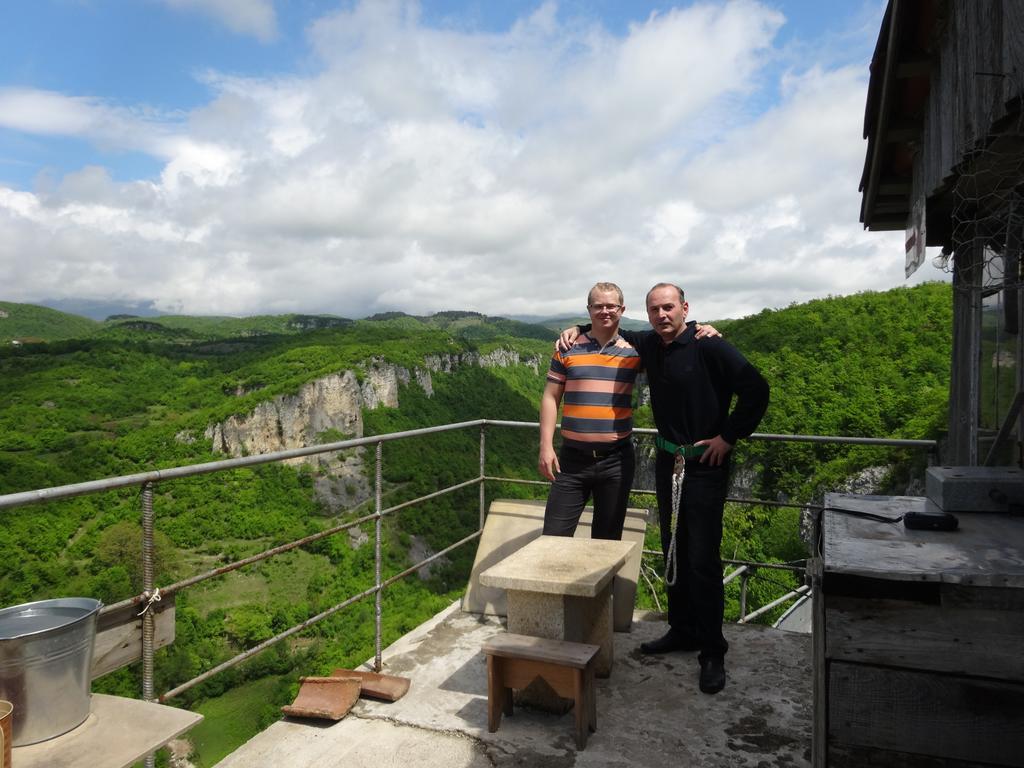 Giorgi'S Homestay Kutaisi Exterior photo