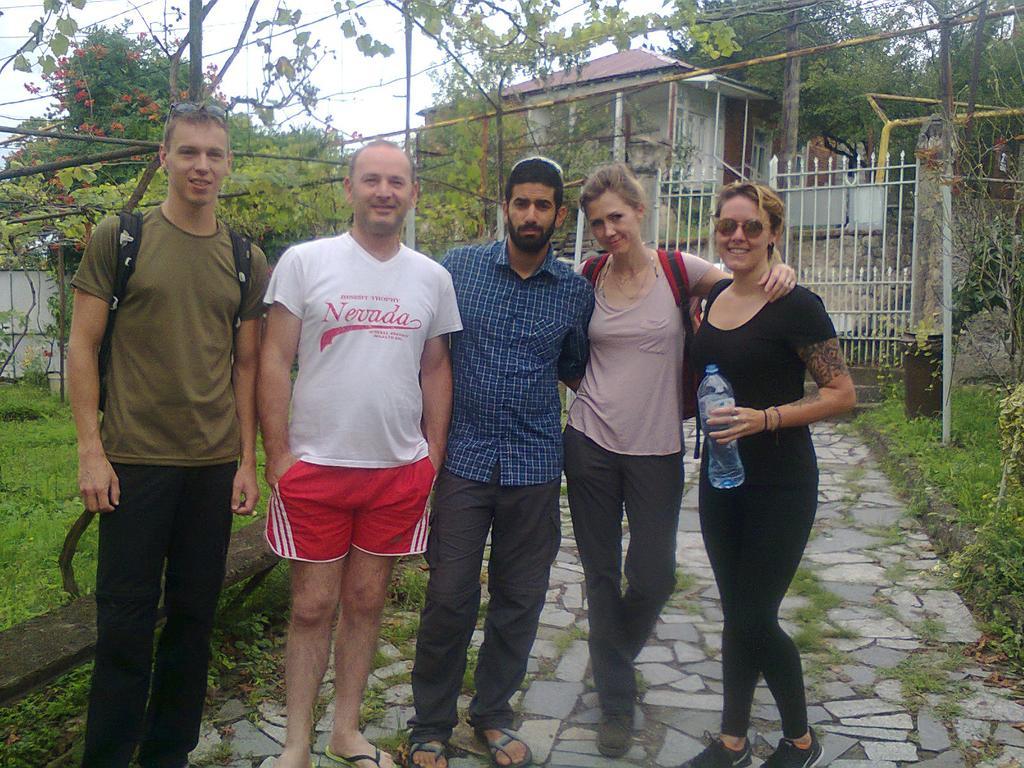 Giorgi'S Homestay Kutaisi Exterior photo