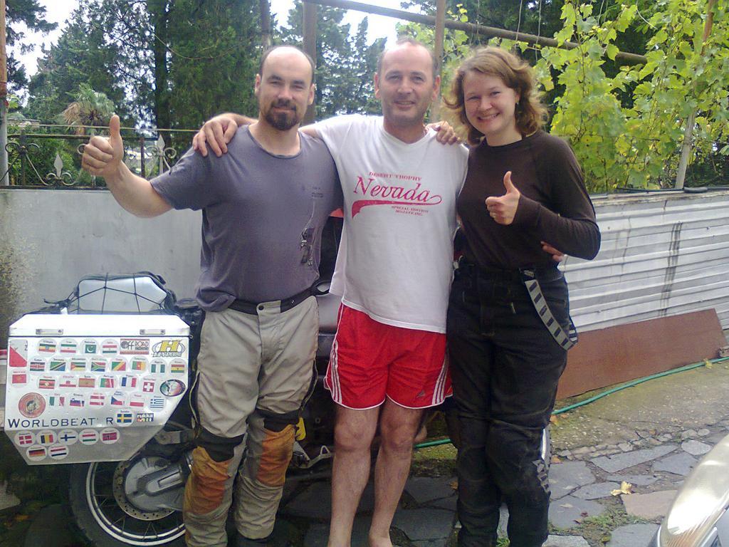 Giorgi'S Homestay Kutaisi Exterior photo