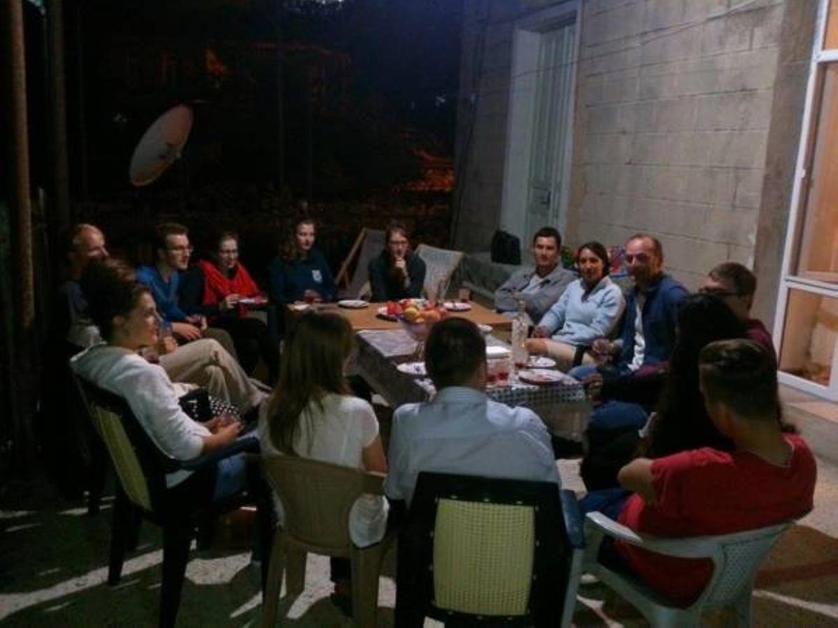 Giorgi'S Homestay Kutaisi Exterior photo