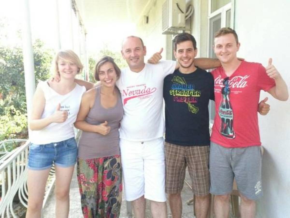 Giorgi'S Homestay Kutaisi Exterior photo