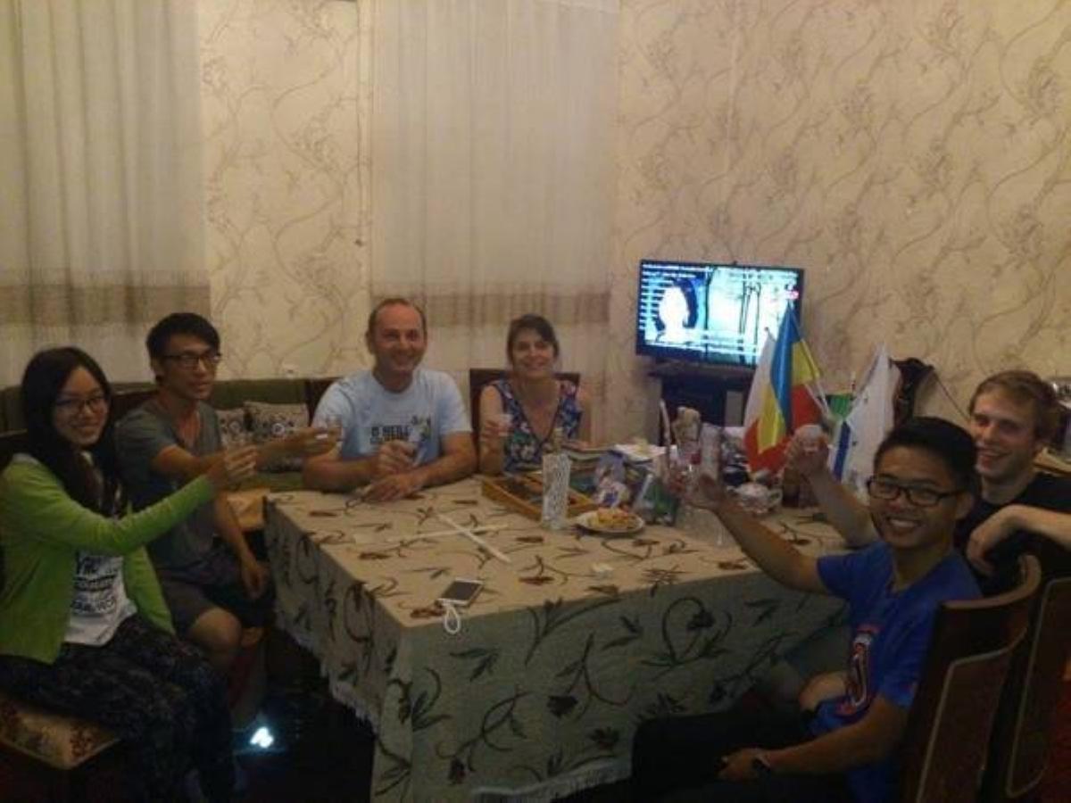 Giorgi'S Homestay Kutaisi Exterior photo